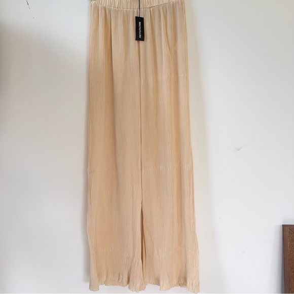 PrettyLittleThing Cream Plisse High Waisted Wide Leg Trousers 4 NWT - Picture 5 of 10